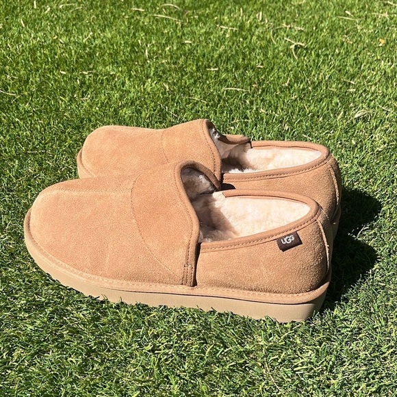 NWT UGG Leisure Outdoor Slipper - Picture 3 of 6